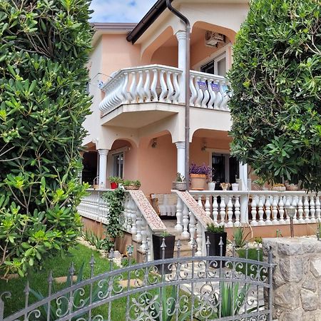Apartment Jelena Vir Bagian luar foto