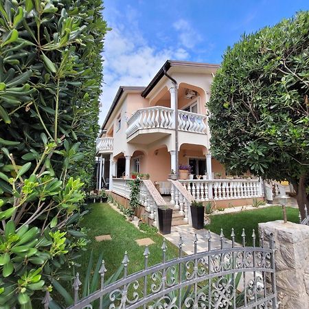 Apartment Jelena Vir Bagian luar foto