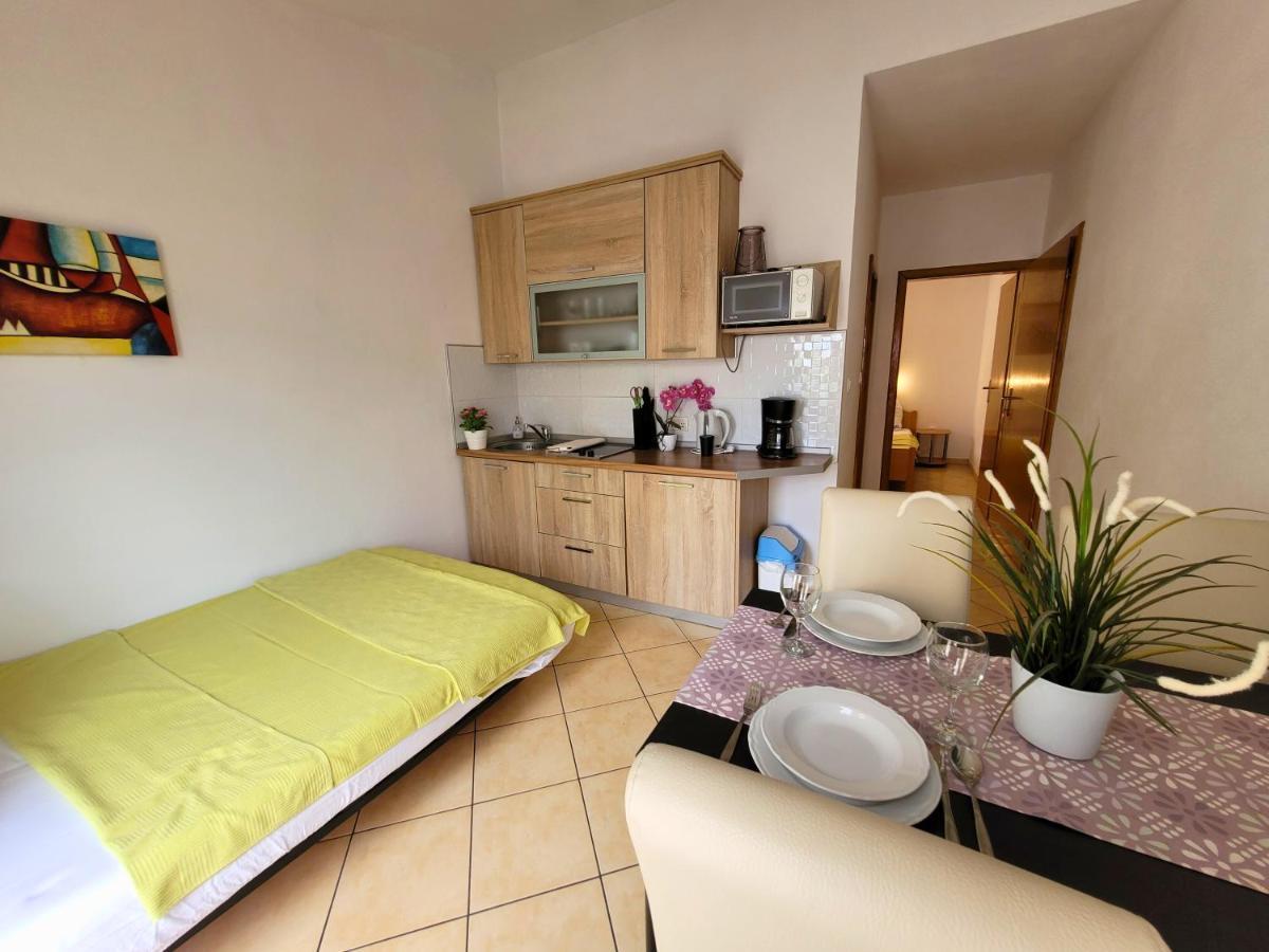 Apartment Jelena Vir Bagian luar foto